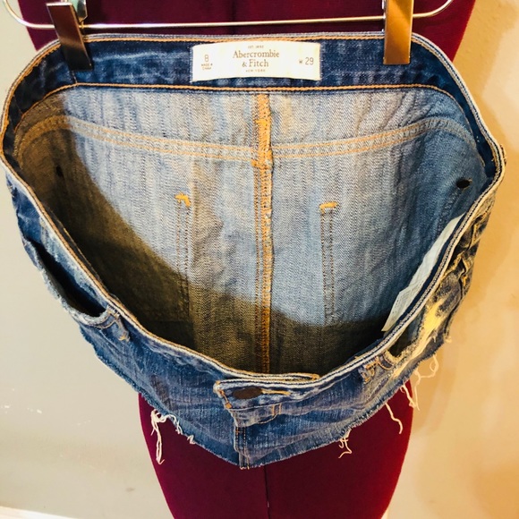 ABERCROMBIE & FITCH EUC Distressed Miniskirt 29 - Picture 4 of 6